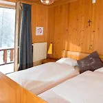 Charming Ski-in Ski-out Horská chata