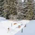 Charming Ski-in Ski-out Horská chata Lenzerheide