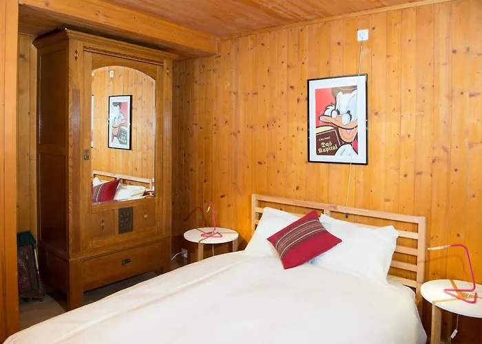 Ski-In Ski-Out Chalet Crestas For 12 Persons- Lenzerheide *