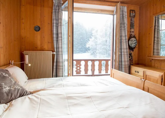 Chalet Ski-In Ski-Out Chalet Crestas For 12 Persons- Lenzerheide