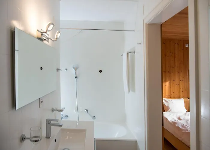 Ski-In Ski-Out Chalet Crestas For 12 Persons- Lenzerheide Chalet *